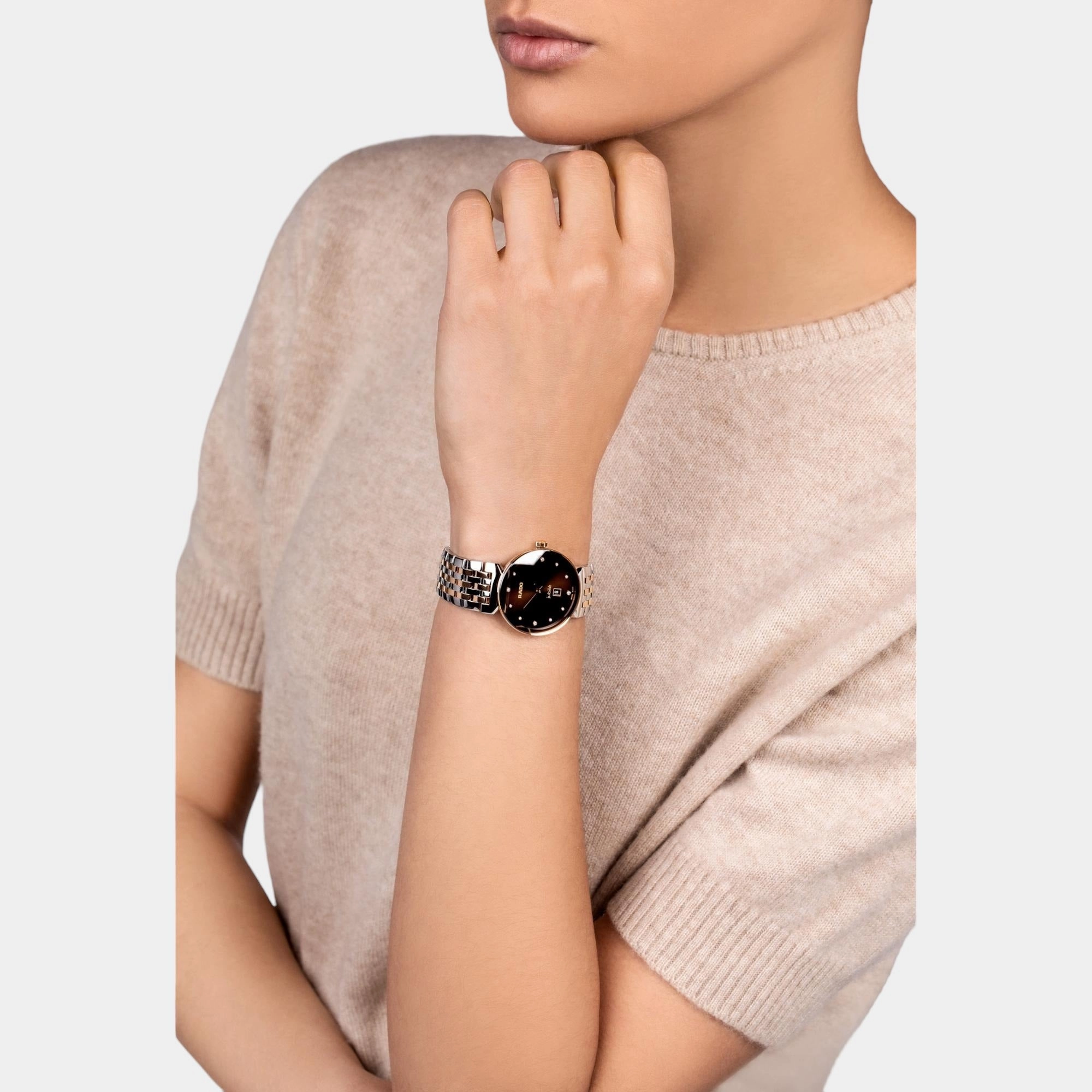 Classic Diamonds Women Analog Stainless Steel Watch R48913763