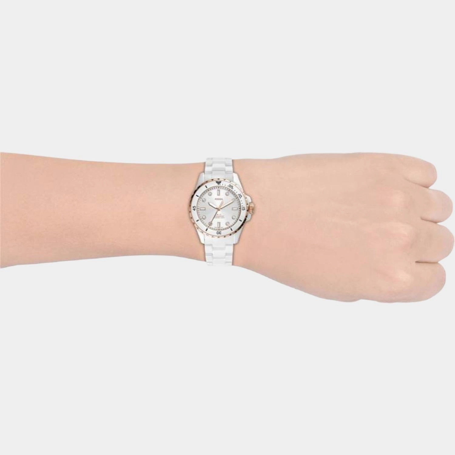 FB-01 Women Quartz White Dial Analog Ceramic Watch CE1107