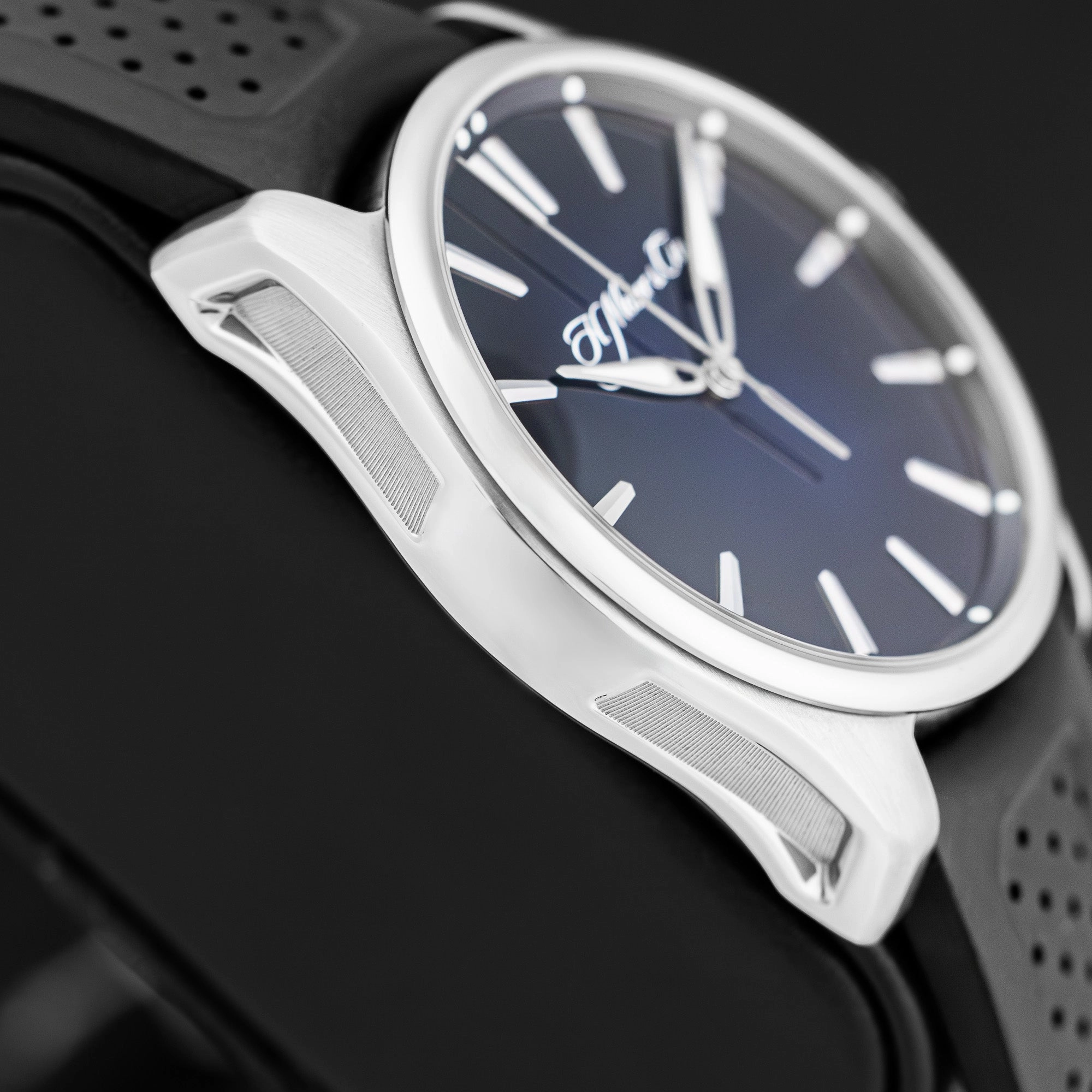 H.moser & Cie. Pioneer Centre Seconds 3200-1200