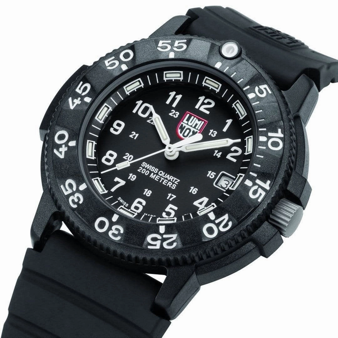 Luminox Original Navy Seal CARBONOX Black Rubber Strap Black Dial Date Divers Quartz Mens Watch XS.3001.F