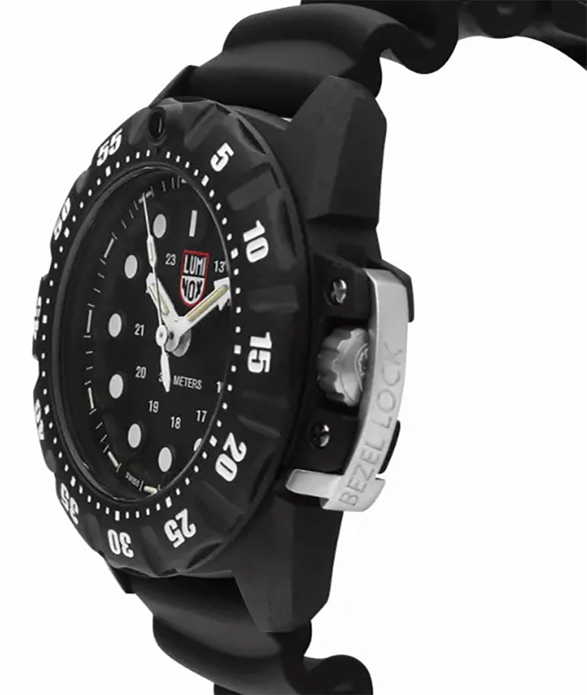 Luminox Scott Cassell Deep Dive CARBONOX Black Dial Black Rubber Strap Date Divers Quartz Mens Watch XS.1551