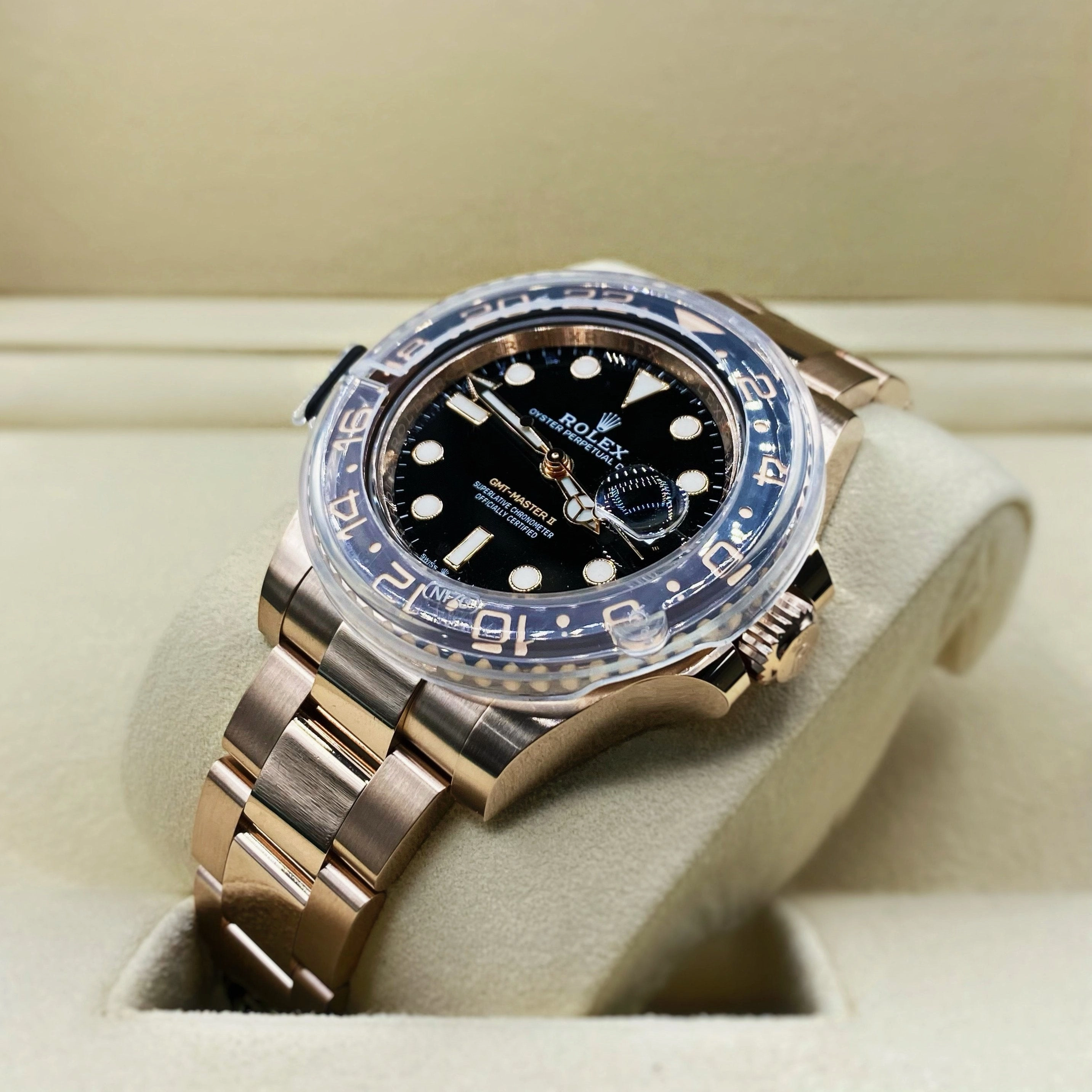 Rolex GMT-Master II "Rootbeer" 40mm - Ref: 126715chnr-0001 - Black Dial, Brown & Black Ceramic Bezel, 18K Rose Gold Oyster Bracelet Men's Watch