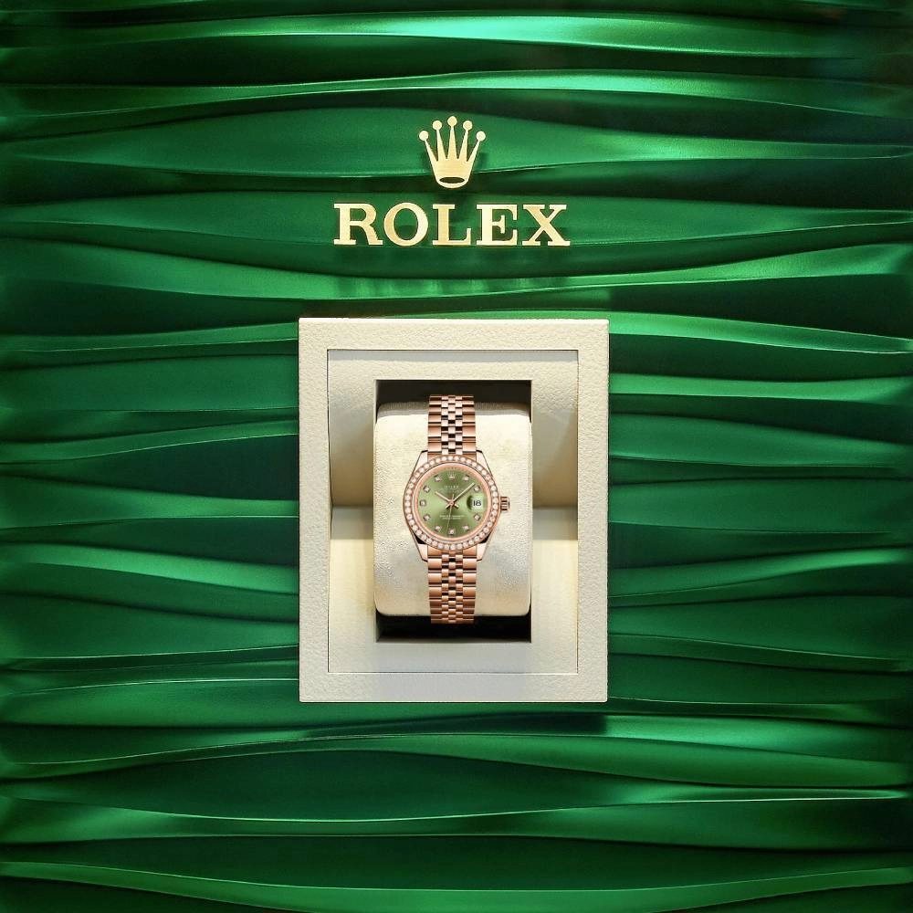 Rolex Lady-Datejust 28mm - Ref: 279135RBR ogdj - Green Diamond Dial & Diamond Bezel, 18K Rose Gold Jubilee Bracelet Women's Watch
