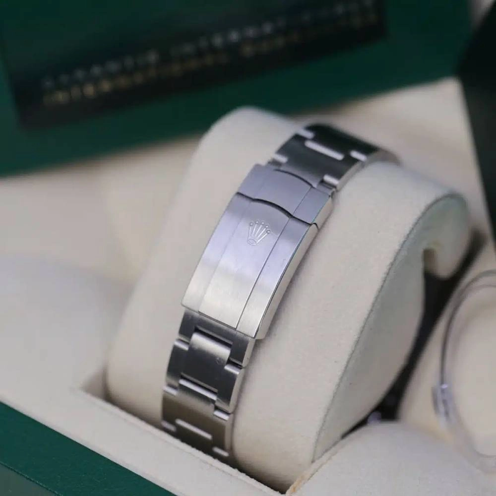 Rolex Oyster Perpetual 36mm - Ref: 126000-0005 - Green Stick Dial, Stainless Steel Oyster Bracelet Watch