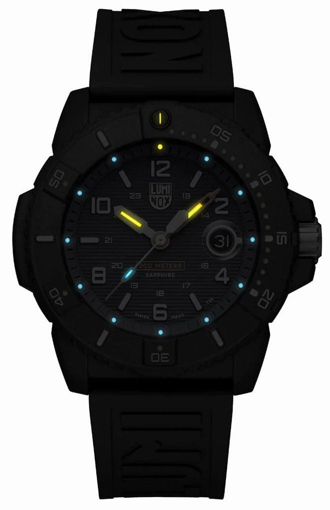 Special Edition Luminox Navy SEAL Foundation CARBONOX Blue Dial Black Rubber Strap Date Divers Quartz Mens Watch XS.3602.NSF