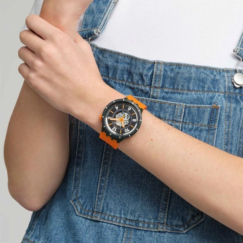 Swatch FALL-IAGE Watch SB03G107