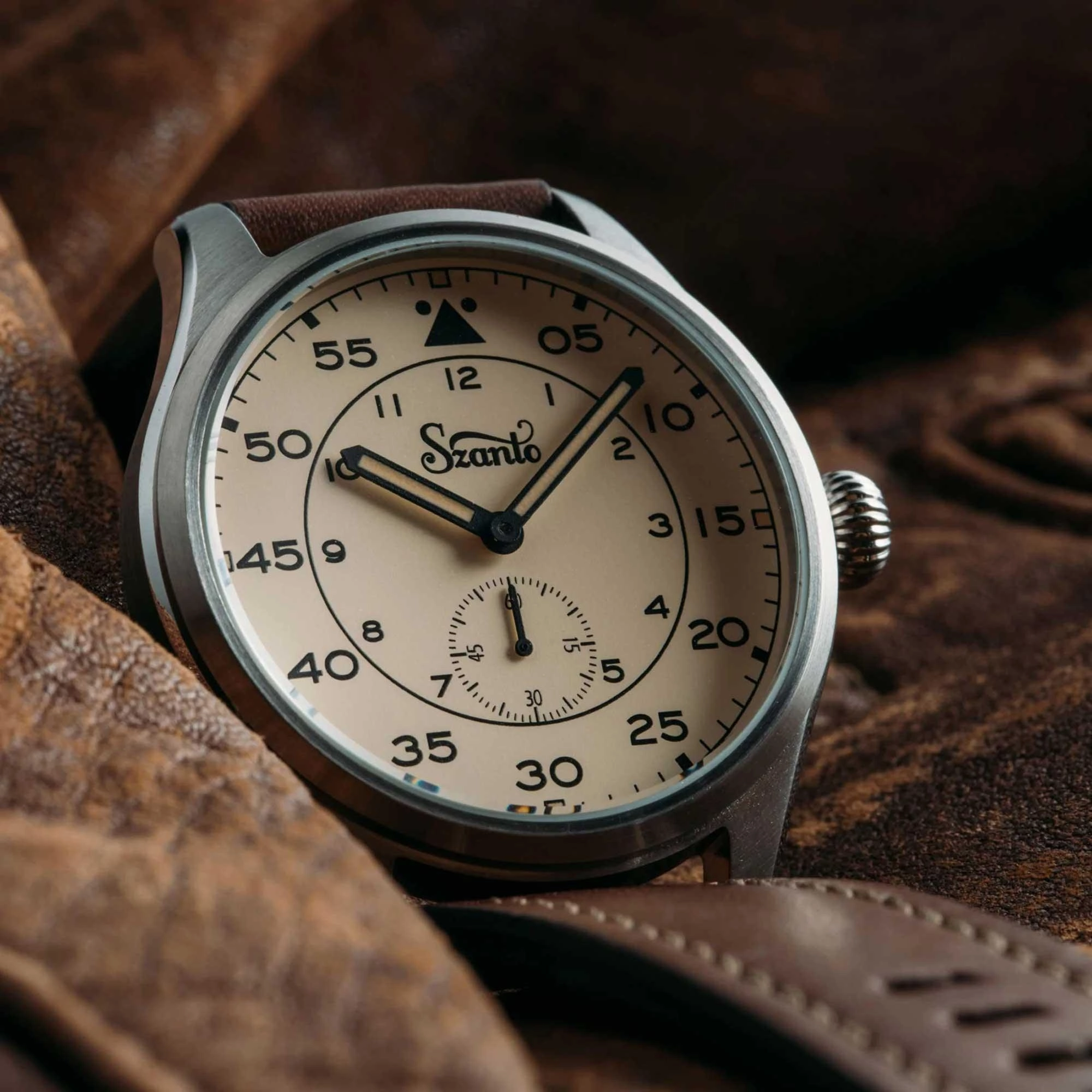 Szanto Men's Quartz Watch - Heritage Aviator Ivory Dial Silver Tone Case | SZ 2752