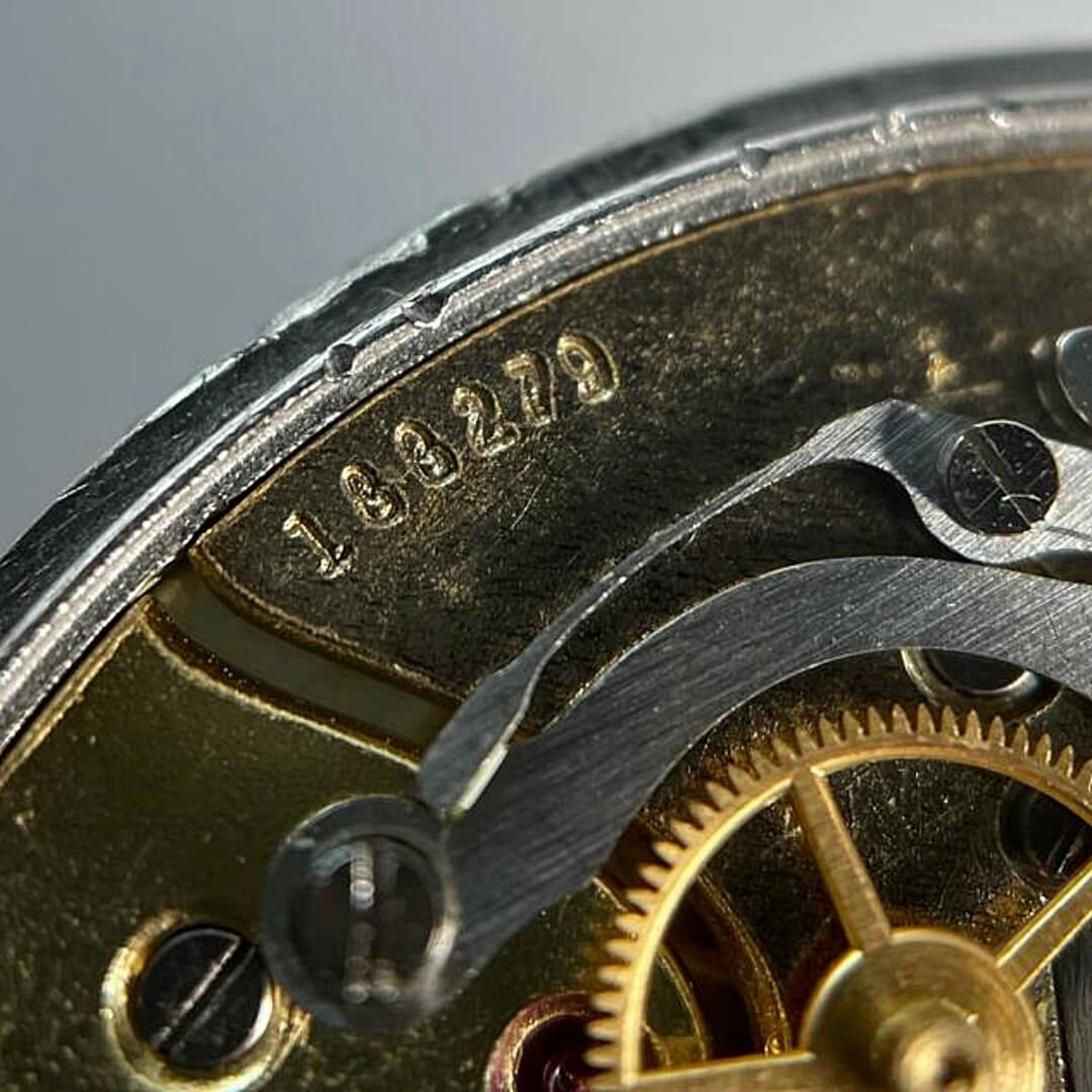 Universal Genve Tri-Compax 22258, Circa 1944