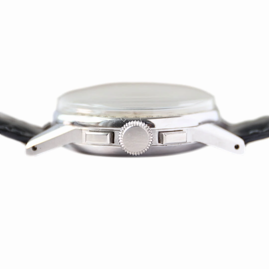Universal Genve Tri-Compax 22258, Circa 1944