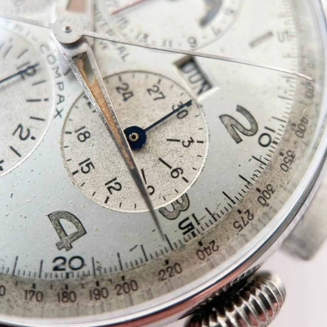 Universal Genve Tri-Compax 22258, Circa 1944